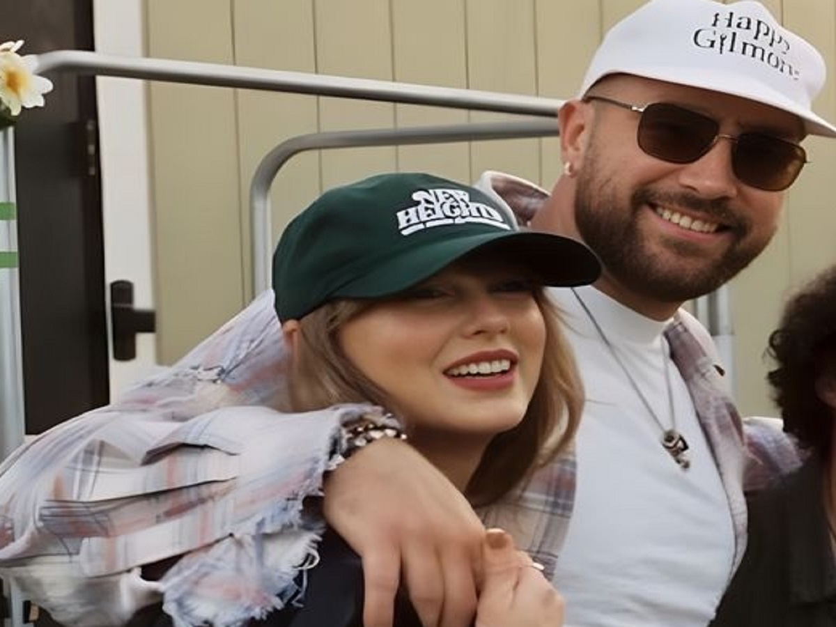 Taylor Swift’s Coachella conversation with Travis Kelce was revealed, causing fans to stir