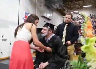 In an inspiring display of love and determination, She helped her paralyzed boyfriend stand up to get his degree… Watch the Video